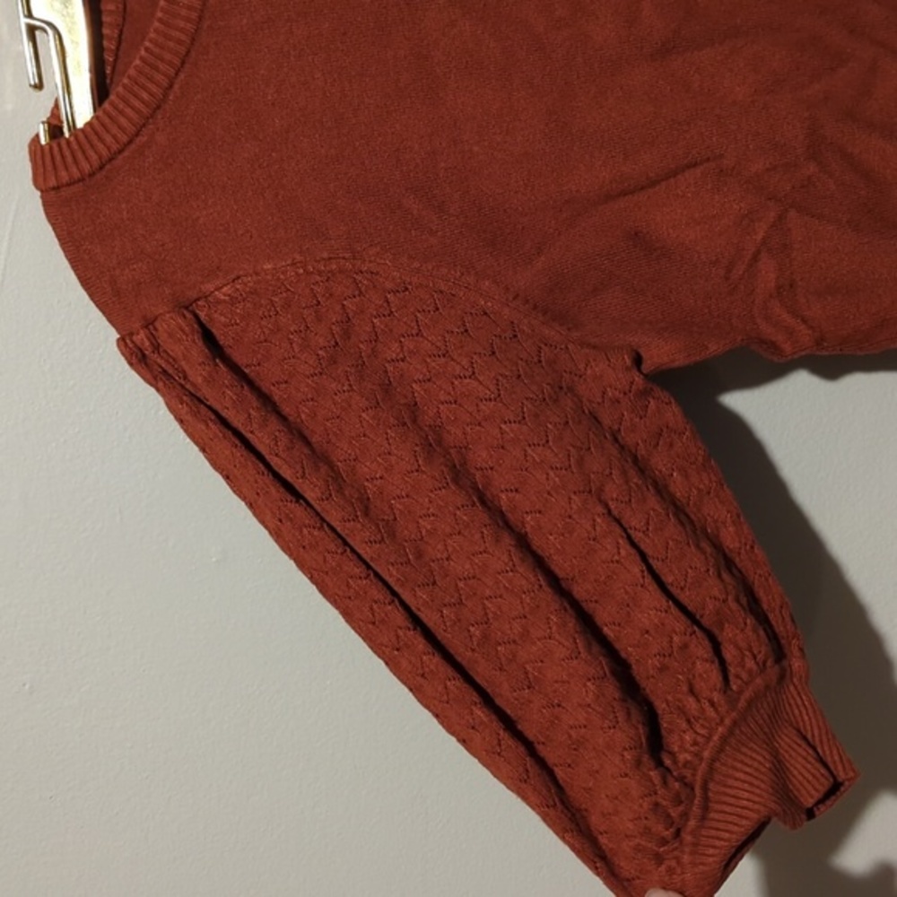 Marked‎ sweater small - Picture 3 of 9